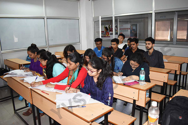 8th class coaching in Laxmi Nagar delhi